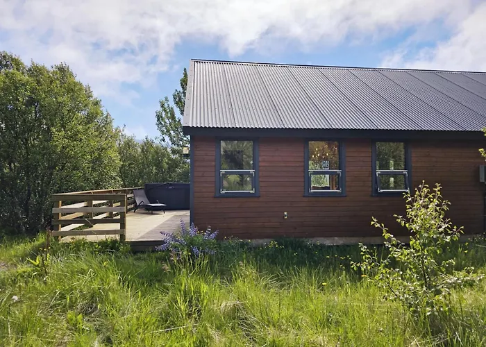 Dixon Cabin Nr. 7 / Dixon Sumarhus Nr. 7 @Kirkjubraut