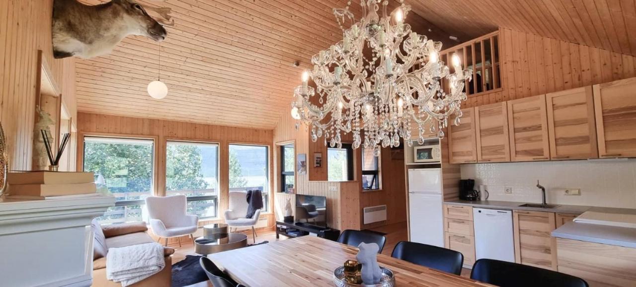 Holiday home Dixon Nr. 7 / Dixon Sumarhus Nr. 7 @kirkjubraut